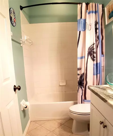 Bath - 5662 Whitehead St, Bradenton, FL 34203 photo 5 of 8