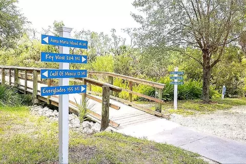 View/Area - 5662 Whitehead St, Bradenton, FL 34203 photo 4 of 6