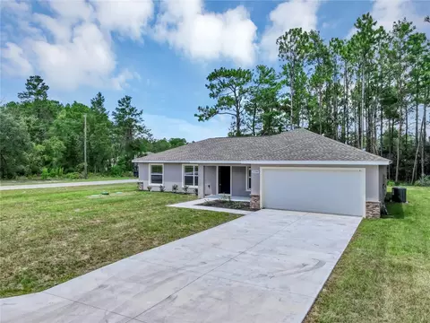742 W Deacon Pl, Citrus Springs, FL 34434
