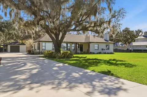 12434 Lakeshore Dr, Clermont, FL 34711