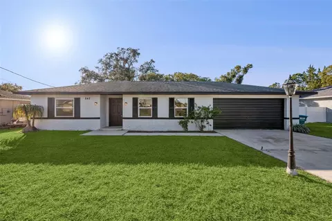 842 Sweetbrier Dr, Deltona, FL 32725