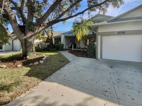 836 Amelia Ct NE, Saint Petersburg, FL 33702