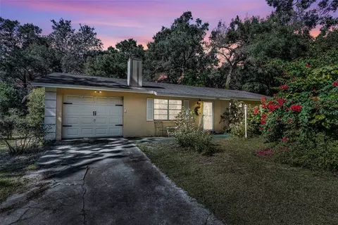 2301 Pine Hill Pl, Orange City, FL 32763