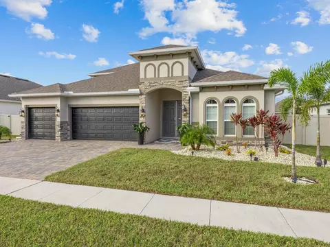 489 Avila Pl, Howey In The Hills, FL 34737
