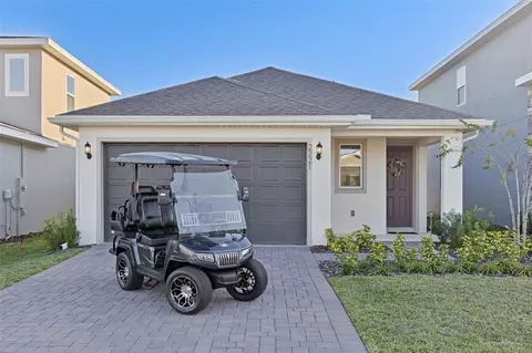 2221 Juniper Berry Dr, Minneola, FL 34715