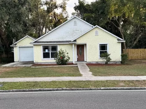 901 W Reynolds St, Plant City, FL 33563