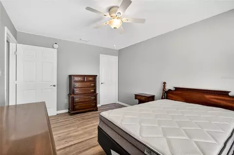 Bedroom - 201 N West St, Interlachen, FL 32148 photo 4 of 5