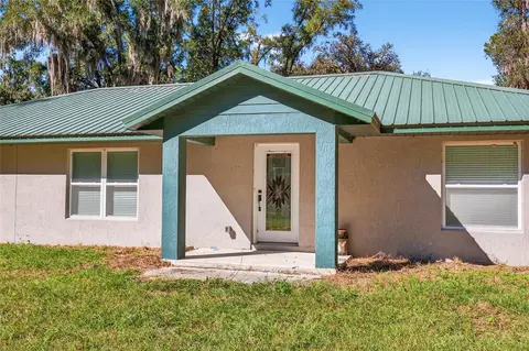 Exterior - 201 N West St, Interlachen, FL 32148 photo 3 of 5