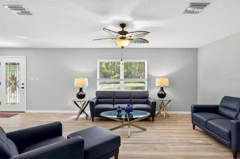 Living - 201 N West St, Interlachen, FL 32148 photo 2 of 10