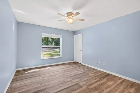 Bedroom - 201 N West St, Interlachen, FL 32148 photo 5 of 5