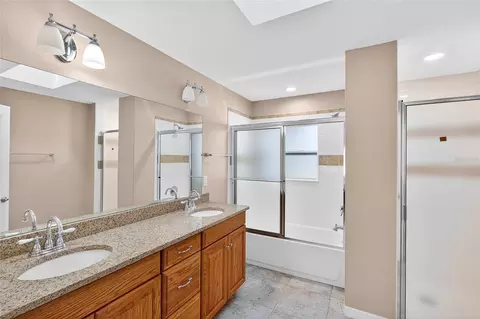 Bath - 201 N West St, Interlachen, FL 32148 photo 4 of 5