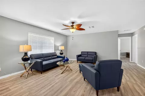 Living - 201 N West St, Interlachen, FL 32148 photo 6 of 10
