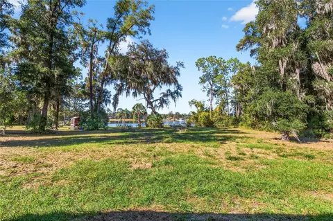 Exterior - 201 N West St, Interlachen, FL 32148 photo 5 of 5