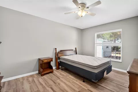 Bedroom - 201 N West St, Interlachen, FL 32148 photo 3 of 5