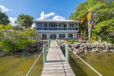 954 S Banana River Dr, Merritt Island, FL 32952