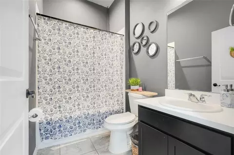 Bath - 1807 Sunfish St, Saint Cloud, FL 34771 photo 2 of 2
