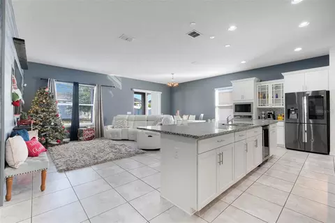 Kitchen - 1807 Sunfish St, Saint Cloud, FL 34771 photo 4 of 5