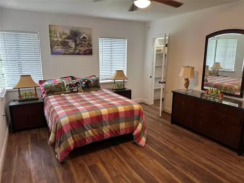 Bedroom - 17067 NW Gainesville Rd, Reddick, FL 32686 photo 3 of 4