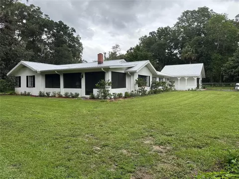 Exterior - 17067 NW Gainesville Rd, Reddick, FL 32686 photo 5 of 5