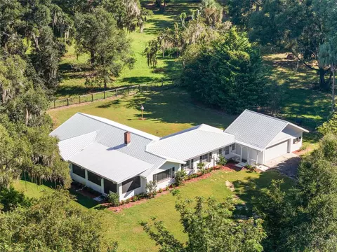 17067 NW Gainesville Rd, Reddick, FL 32686