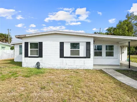 404 Dunn Dr NE, Port Charlotte, FL 33952