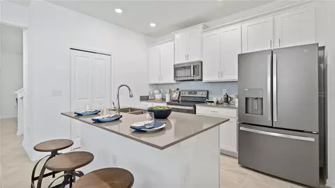 5615 Ronin Dr, Saint Cloud, FL 34771 photo 2