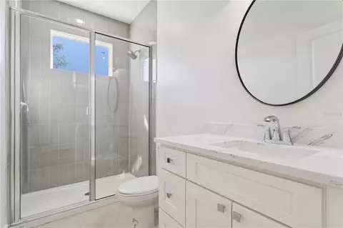 Bath - 9268 Eagles Perch Pl, Orlando, FL 32825 photo 4 of 5