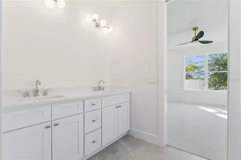 Bath - 9268 Eagles Perch Pl, Orlando, FL 32825 photo 2 of 5