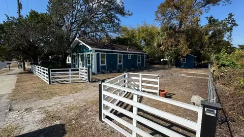 1118 E Linebaugh Ave, Tampa, FL 33612