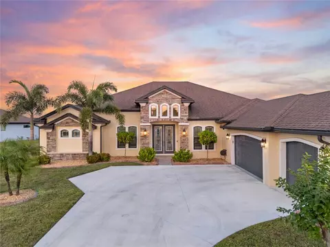 5219 Lake Venice Dr, Wimauma, FL 33598