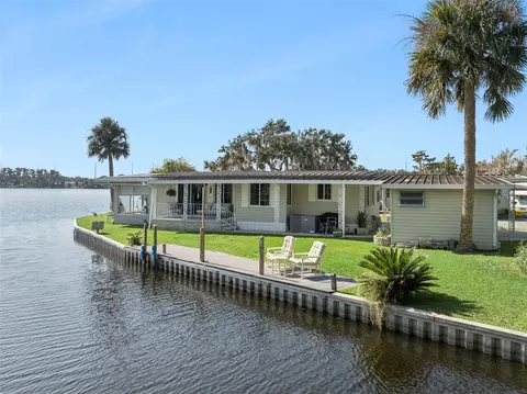 120 Breezy Pt, Eustis, FL 32726