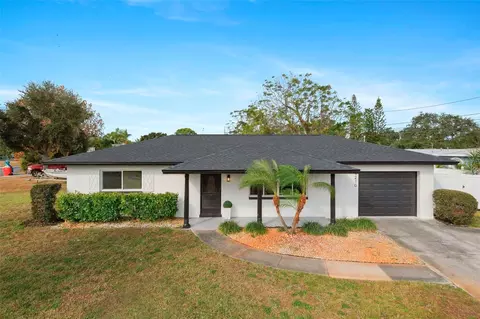 9210 108th St, Seminole, FL 33772
