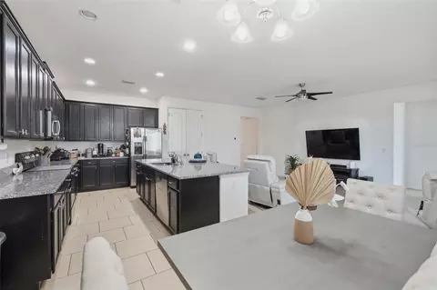 Kitchen - 3333 Wauseon Dr, Saint Cloud, FL 34772 photo 5 of 5