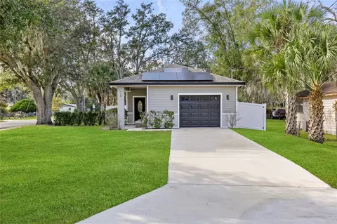 718 Willow Ave, Sanford, FL 32771