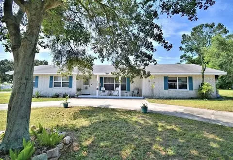 710 Highland Ave, Dundee, FL 33838