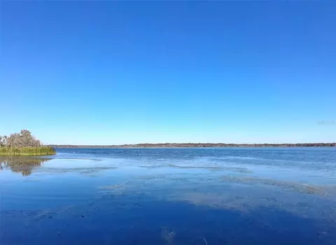 4192 Cr 400, Lake Panasoffkee, FL 33538