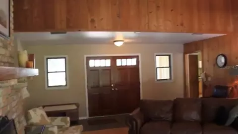 Entry Way - 9400 NW 160th St, Reddick, FL 32686 photo 2 of 3