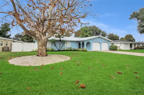 445 Desoto Dr, New Smyrna Beach, FL 32169