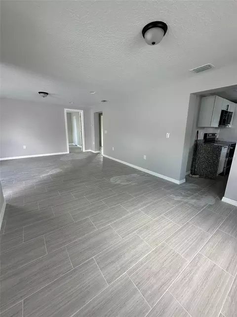Living - 2015 12 Laurel St, Bartow, FL 33830 photo 1 of 2