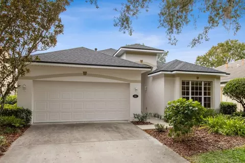 902 Heron Point Cir, Deland, FL 32724