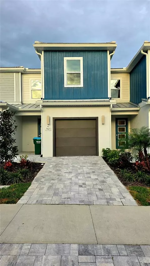 7821 Spectrum Dr, Reunion, FL 34747