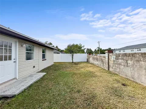 Exterior - 1610 Harbor Way, Bartow, FL 33830 photo 5 of 6