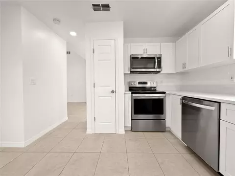 Kitchen - 1610 Harbor Way, Bartow, FL 33830 photo 1 of 2