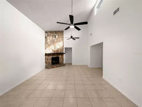 Living - 1610 Harbor Way, Bartow, FL 33830 photo 1 of 3