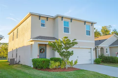 328 Pelham Park Dr, Deland, FL 32720
