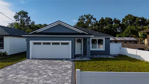 53 W 10th St, Apopka, FL 32703