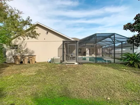 Exterior - 15825 Robin Hill Loop, Clermont, FL 34714 photo 5 of 10