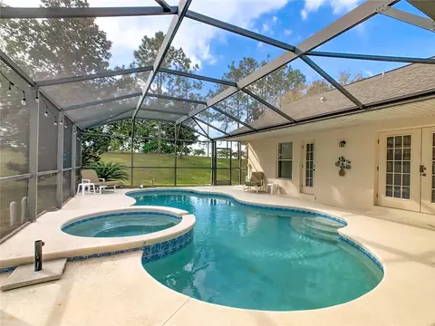 Exterior - 15825 Robin Hill Loop, Clermont, FL 34714 photo 4 of 10