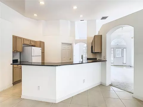Kitchen - 15825 Robin Hill Loop, Clermont, FL 34714 photo 1 of 4