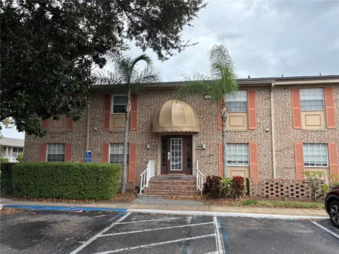 420 Banyon Tree Cir #102, Maitland, FL 32751